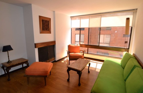 Chico Norte Apartment | MUISCA - 1 Br. Executive Apartment with fireplace
