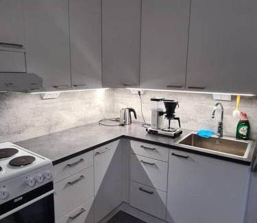 Kokemaki House | Mukavä mökki luonnon rauhassa maaseudulla.