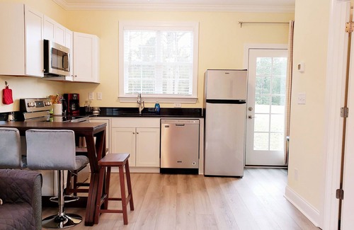 Grovetown House | Mulberry Cottage on 16 Acres, King Size Bed, No Pet Fee