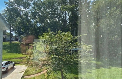 Columbia House | Muletown’s Modern Comfy Cottage w/inground pool, hot tub, pool table & fire pit