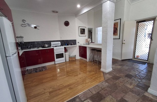 Mullaloo House | Mullaloo Retreat - located close to one of the finest Perth Beaches