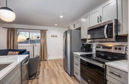 Hillsboro Village Condo | Multi-Condo Building Sleeps 58 with 7 Units, 15 Bedrooms, 22 Beds & Free Parking