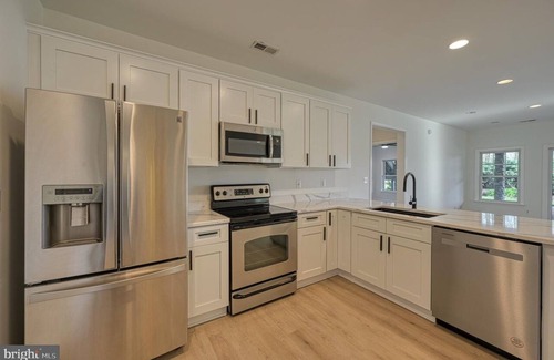 Bumpass House | Multi-family DREAM - LAKEFRONT w/private lagoon. Sleeps 20 w/TWO full kitchens