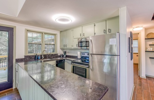 Killen House | Multi-generational retreat on Wilson Lake w/game room, firepit & pier