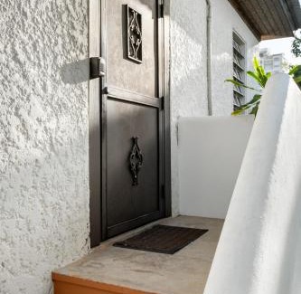 Parque House | Multi-unit beachside complex for up to 15 guests