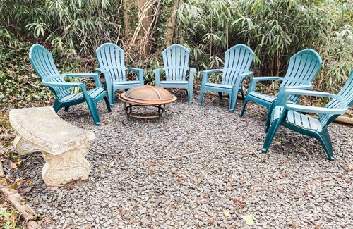 Severna Park House | Multiple family spaces both inside and out 13 mins to USNA