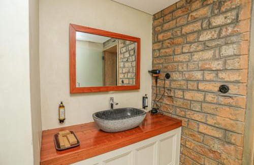 Kuvango Cabin | Mumba Lodge by Flow