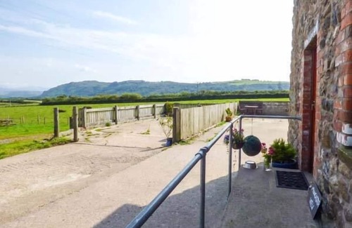 Holmrook Cottage | MUNCASTER VIEW, pet friendly, character holiday cottage in Ravenglass