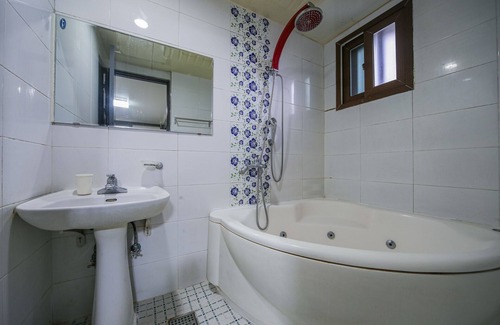 Mungyeong Hotel | Mungyeong Sharp