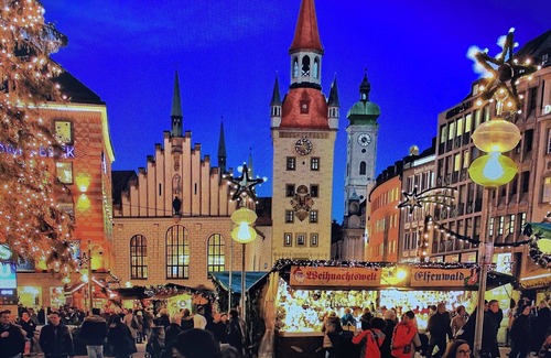 Ludwigsvorstadt-Isarvorstadt Apartment | Munich Best Location - Top Floor Apartment - Great Views