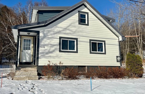 Munising House | Munising Lakeview Getaway