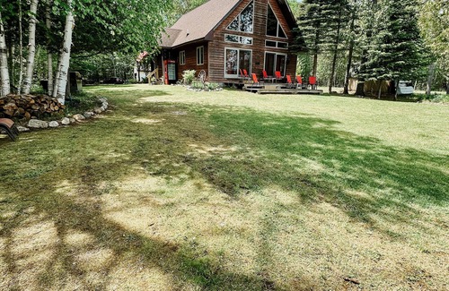 Levering House | Munro Lake Inn/25-minutes from the Mighty Mac! Pet Friendly !