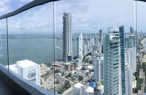El Laguito Apartment | Murano Elite Piso 25