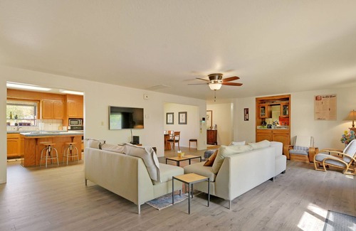 Murphys House | Murphys House On Main