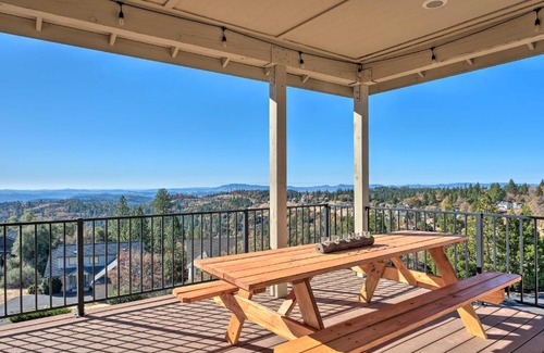 Forest Meadows House | Murphys Retreat with Canyon Views and Game Room