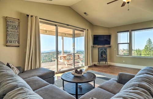 Forest Meadows House | Murphys Retreat with Canyon Views and Game Room