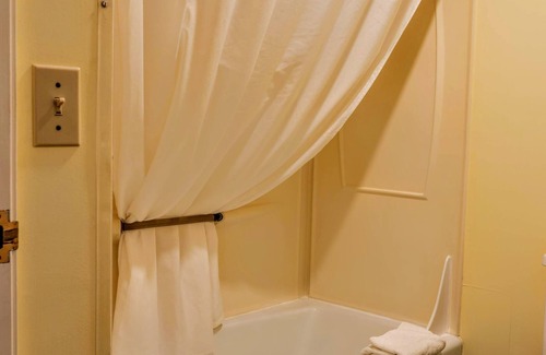 Mackinac Island Hotel | Murray Hotel
