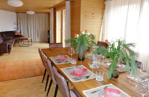 Murren Apartment | Murren Apartment Sleeps 10 WiFi