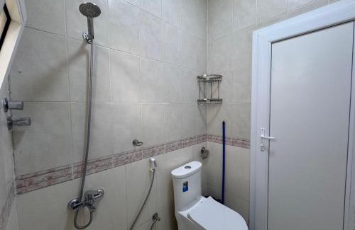 Al Ghubrah Ash Shamaliyyah House | Muscat Guesthouse 3 All Private Ensuite Rooms