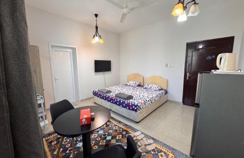 Al Ghubrah Ash Shamaliyyah House | Muscat Guesthouse 3 All Private Ensuite Rooms