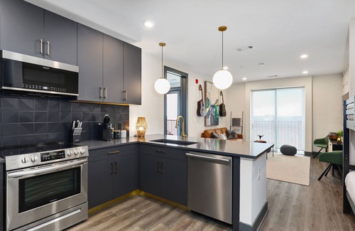 Rolling Mill Hill Condo | Muse | City-view condo with central AC, balcony & onsite gym