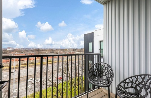 Rolling Mill Hill Condo | Muse | City-view condo with central AC, balcony & onsite gym