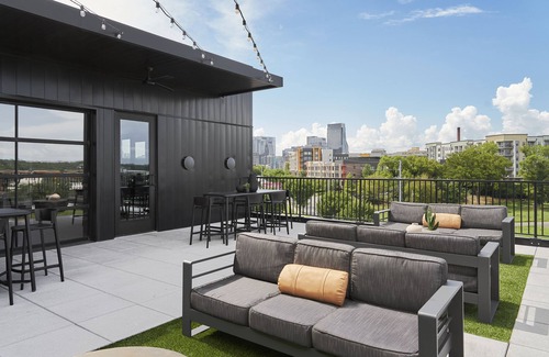 Rolling Mill Hill Apartment | Muse Contemporary second-floor condo with high-speed WiFi, central AC & balcony