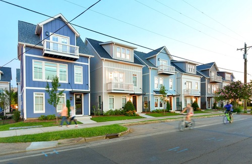 East Bank Apartment | Musgraves & Twain by AvantStay | 2 Unit Buyout w/8BR in Heart of Nashville
