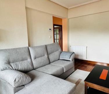 San Julian de Musques Apartment | Muskiz Retreat, playa 5 mins, WIFI gratis