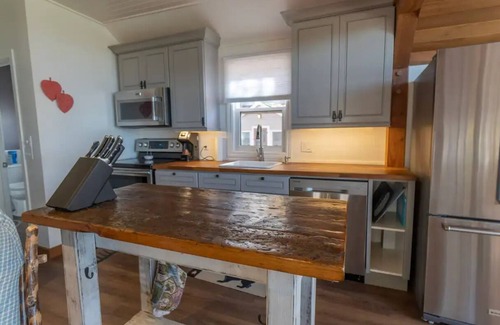 Muskoka Lakes Cottage | Muskoka Cottage Minutes From Bala