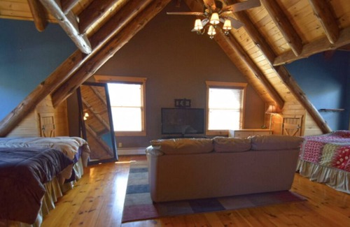Russell House | Must see Lodge & Nature Preserve!