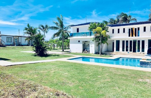 Manati Hotel | MwPi 202 Standard Suite / Manati World Point Inn