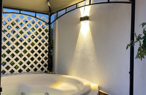 Chapultepec Cabin | Charming 1-bedroom cabin in Unidad habitacional Santa Teresa with jacuzzi