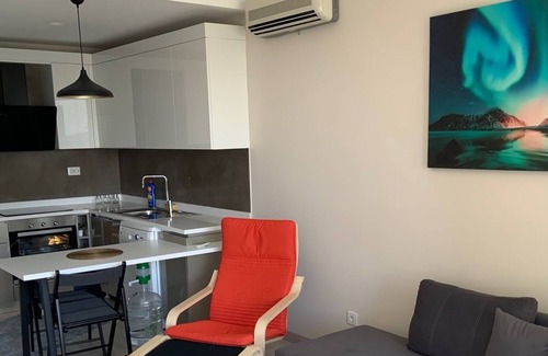 Mahmutbey House | My house is in the residence. You will have full protect inside the site.