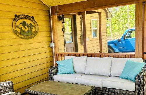 Stanardsville Cabin | My Lakeview | 2 Bed, 1 Bath