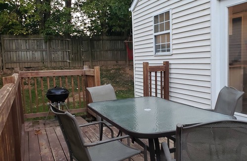 Georgetown House | My Old Kentucky Home 3 bedroom, 2 full bath. Sleeps 7