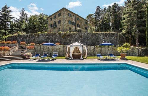 Ripoli Villa | My Rental Homes - Villa Monterchi with pool set in a wonderful panoramic position