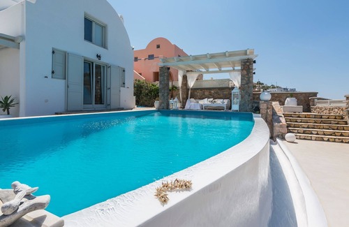 Akrotiri Villa | My Rental Homes - Villa Crystal private infinity pool, sea views and Spa