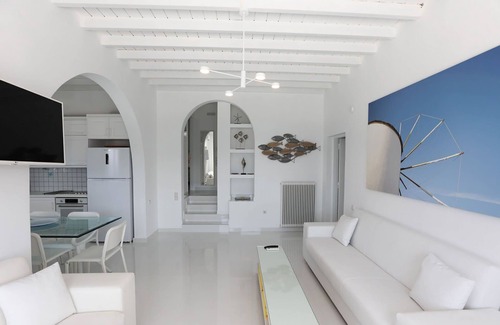 Tourlos Villa | My Rental Homes - Villa Rose 1, only 1 km from Agios Stefanos beach. Shared pool