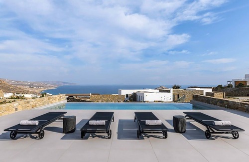 Xilokeratidi Villa | My Rental Homes - Villa Cupido , few steps from the sea, with pool and sea view