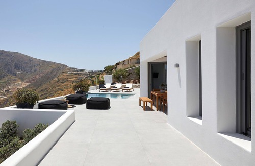 Pyrgos Villa | My Rental Homes - Villa Kenan with pool, Jacuzzi bathtub, sea view