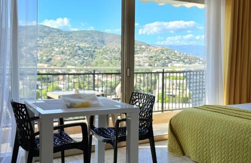 Mandelieu-La-Napoule Apartment | My Resid Appart Marina vue la Colline des Mimosas