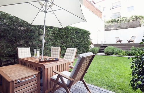 Sant Gervasi Apartment | My Space Barcelona Apart. has 40 people in 7 apartments in the misma finca