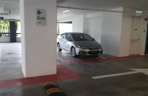Subang Jaya Condo | designer cozy suite next to the garden with lake