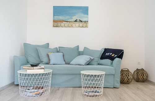 Hydra Apartment | MyCrown Suite, Luxurious, sea view at port of Hydra