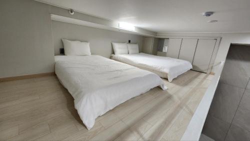 Eulji-ro Apartment | Myeongdong, Gwanghwamun, Jongno, DDP, Namsan