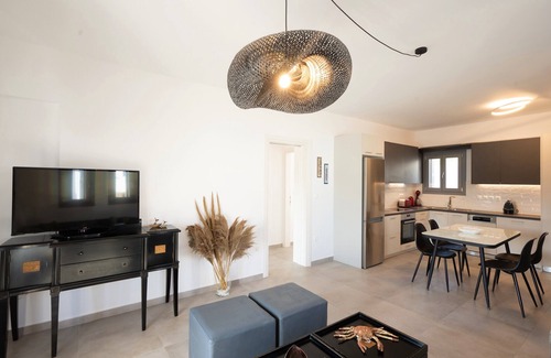 Ano Mera Apartment | Mykonos Dot Grande Apartment With Balcony