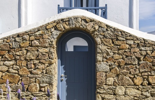 Mykonos House | Mykonos Perla Town House - Perfect Location with Pool and Private Parking - 2 BR