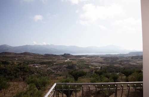 Paliki House | MYLOS MAKIS
