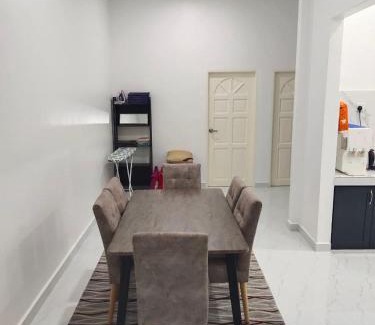 Pasir Mas House | MYRA Homestay Jalan Pasir Mas-Salor